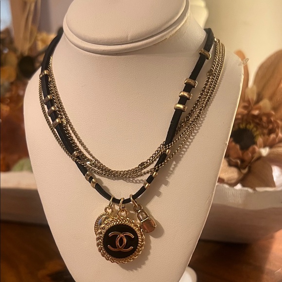 CHANEL authentic charm upcycled black and gold choker - Picture 1 of 3
